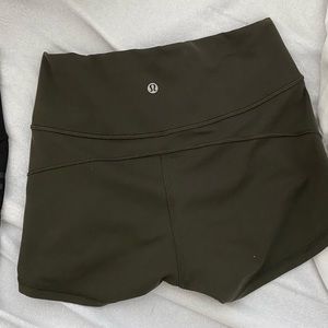Lululemon Align shorts (olive green)